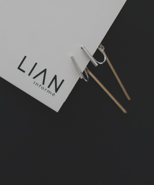 LIAN(リアン)の「ダブルスティックイヤリング(イヤリング・レディース・ゴールド/シルバー×ゴールド・FREE)」の5枚目の写真