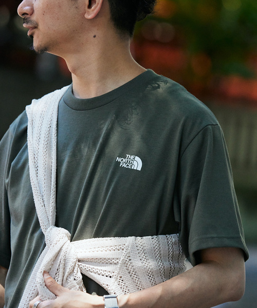 THE NORTH FACE（ザノースフェイス）の「THE NORTH FACE S/S Nuptse Tee NT32448（Tシャツ/カットソー・メンズ・パープル/ホワイト/ブラック/カーキ・MEDIUM/LARGE/X-LARGE）」の4枚目の写真