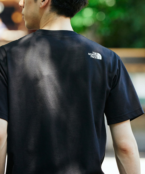 THE NORTH FACE（ザノースフェイス）の「THE NORTH FACE S/S Nuptse Tee NT32448（Tシャツ/カットソー・メンズ・パープル/ホワイト/ブラック/カーキ・MEDIUM/LARGE/X-LARGE）」の15枚目の写真
