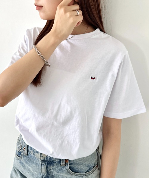 Niell（ニール）の「【H by FIGER/エイチ バイ フィガー】フラッグロゴ ワンポイント刺繍 クルーネック半袖Tシャツ（Tシャツ/カットソー・レディース・ホワイト/ブラック/グレー/ネイビー・S/L/M/XL）」の6枚目の写真