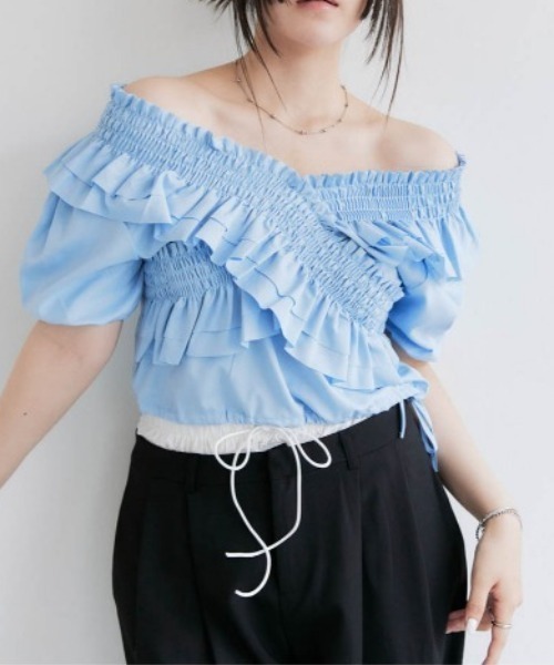 solleim(ソルレム)の「オフショルフリルクロップドブラウス(シャツ/ブラウス・レディース・オフホワイト/ブルー・M)」の9枚目の写真
