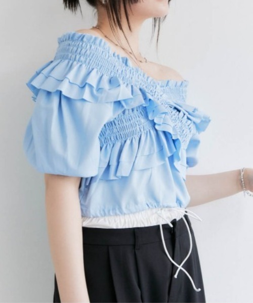solleim(ソルレム)の「オフショルフリルクロップドブラウス(シャツ/ブラウス・レディース・オフホワイト/ブルー・M)」の10枚目の写真