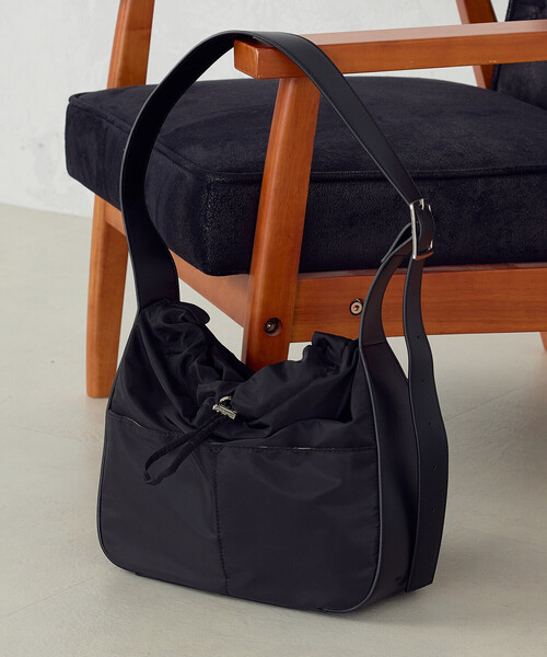 MONO COMME CA(モノコムサ)の「ワンハンドル ショルダートート(ショルダーバッグ・レディース・ブラック/モカ・FREE)」の10枚目の写真