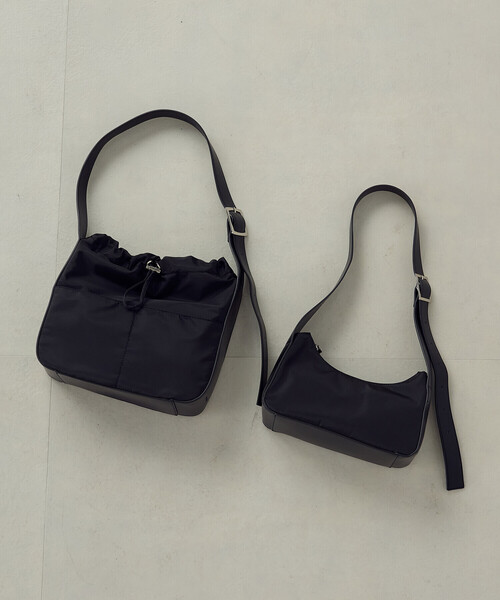 MONO COMME CA(モノコムサ)の「ワンハンドル ショルダートート(ショルダーバッグ・レディース・ブラック/モカ・FREE)」の13枚目の写真