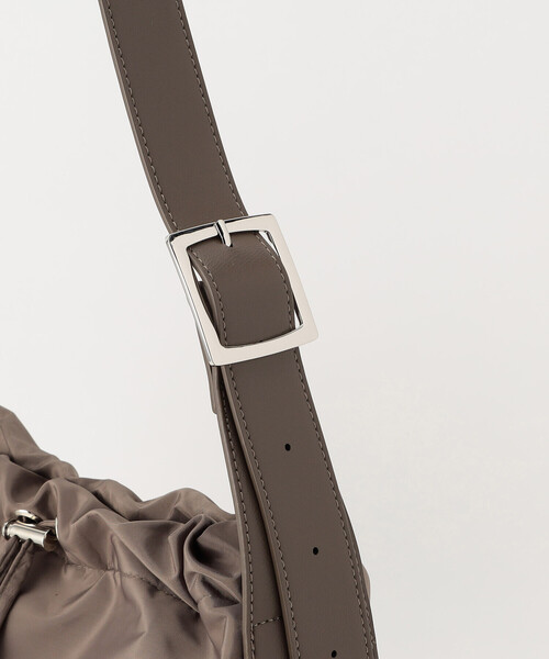 MONO COMME CA(モノコムサ)の「ワンハンドル ショルダートート(ショルダーバッグ・レディース・ブラック/モカ・FREE)」の20枚目の写真