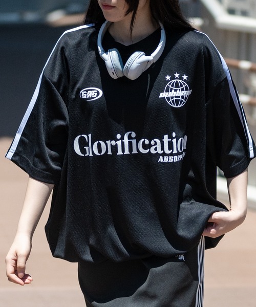 JOHN'S CLOSET(ジョンズクローゼット)の「【13】フロントプリント サッカーデザイン 半袖ゲームシャツ/ユニフォームシャツ(Tシャツ/カットソー・メンズ・ホワイト系1/ホワイト系2/ブラック系1/ブラック系2/ネイビー系1/ネイビー系2/ブラック系3/ホワイト系3/ネイビー系3・MEDIUM/LARGE)」の5枚目の写真