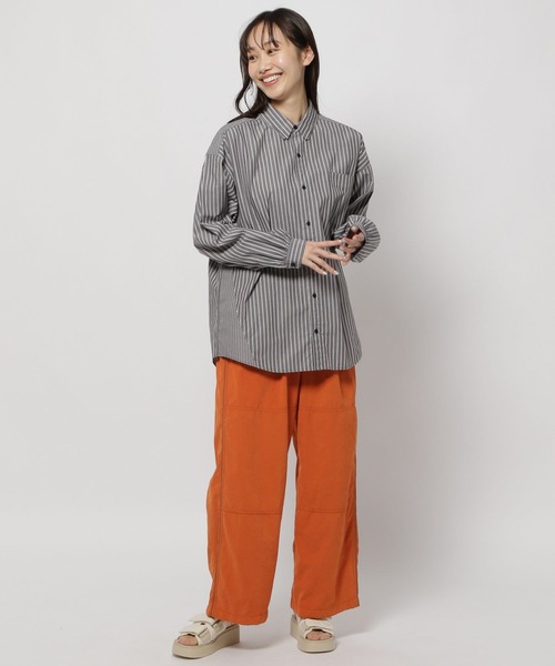 niko and...(ニコアンド)の「マーセW襟ボリュームシャツ(シャツ/ブラウス・レディース・ブルー/グリーン/ホワイト/パープル/オレンジ/チャコール・LONG/SHORT)」の15枚目の写真