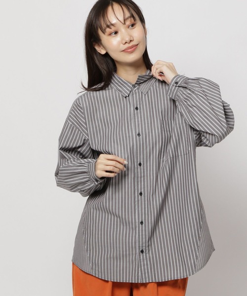 niko and...(ニコアンド)の「マーセW襟ボリュームシャツ(シャツ/ブラウス・レディース・ブルー/グリーン/ホワイト/パープル/オレンジ/チャコール・LONG/SHORT)」の16枚目の写真