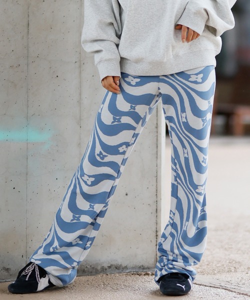 ROXY(ロキシー)の「ROXY/ロキシー フレアパンツ RPT244612T(その他パンツ・レディース・ブラック/ライトブルー/マジェンタ・L/M)」の1枚目の写真