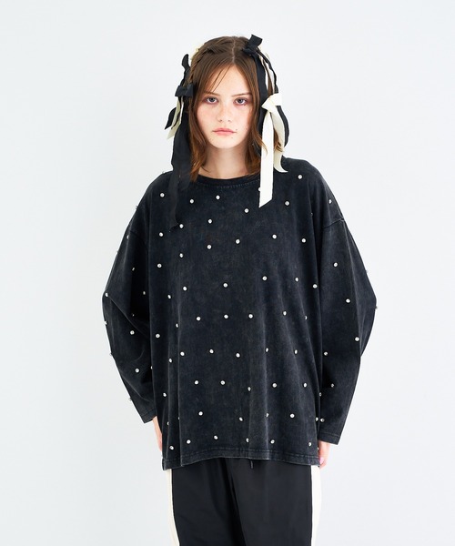 ANNA SUI NYC(アナ スイ エヌ ワイ シー)の「ヴィンテージライクビジューロングスリーブTシャツ(Tシャツ/カットソー・レディース・ブラック・FREE)」の1枚目の写真