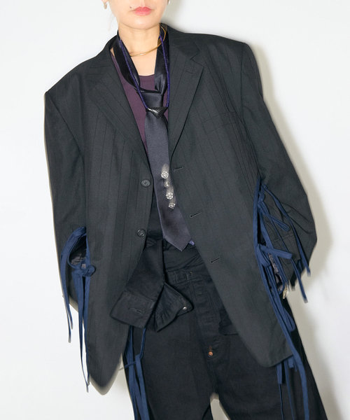 TOGA PULLA（トーガ プルラ）の「TOGA PULLA METAL MOTIF TIE