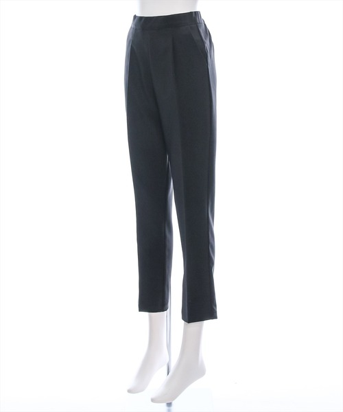 clear(クリア)の「ストレッチテーパードパンツ≪2024AW新作≫(スラックス・レディース・アイボリー/ブラック・M/S)」の9枚目の写真