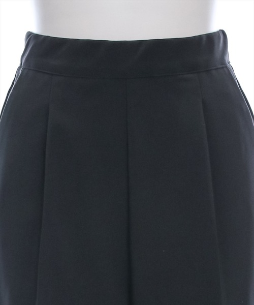 clear(クリア)の「ストレッチテーパードパンツ≪2024AW新作≫(スラックス・レディース・アイボリー/ブラック・M/S)」の5枚目の写真