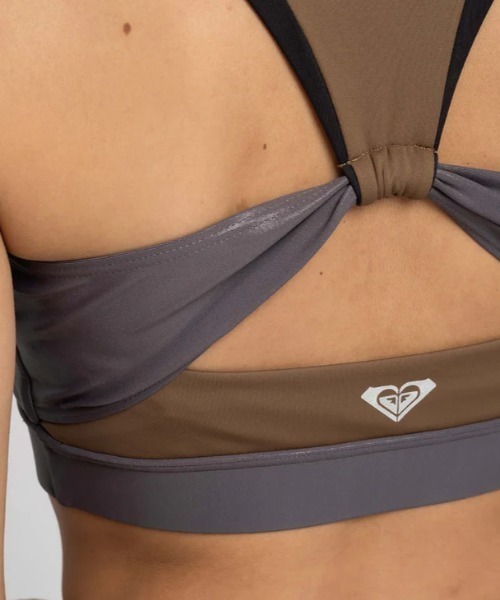 ROXY(ロキシー)の「JUMP HIGH METALLIC B/ロキシー水陸両用速乾UVカットフィットネスブラ(スポーツブラ・レディース・ブラウン/ブルー/ブラック・LARGE/MEDIUM/SMALL)」の15枚目の写真