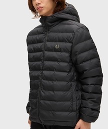 FRED PERRY（フレッドペリー）の「【先行予約受付中】Hooded Insulated Jacket/フード付きインサレート中綿ジャケット（ダウンジャケット/コート）」