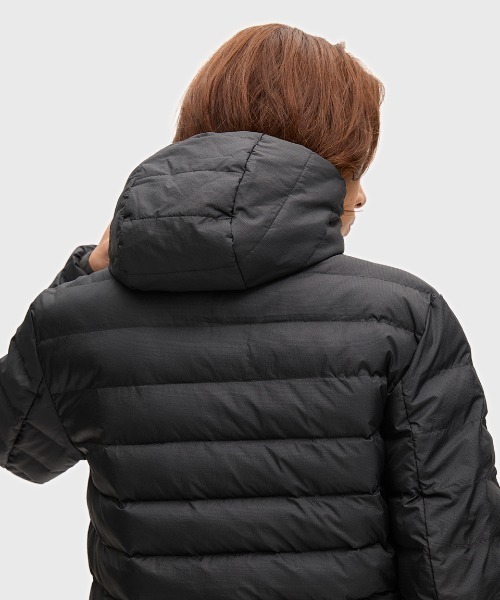 FRED PERRY(フレッドペリー)の「ZOZO限定!!【先行予約受付中】Hooded Insulated Jacket/フード付きインサレート中綿ジャケット(ダウンジャケット/コート・メンズ・ブラック/ブラウン/ダークブルー/ブラック系その他/ダークオリーブ・S/M/L)」の8枚目の写真