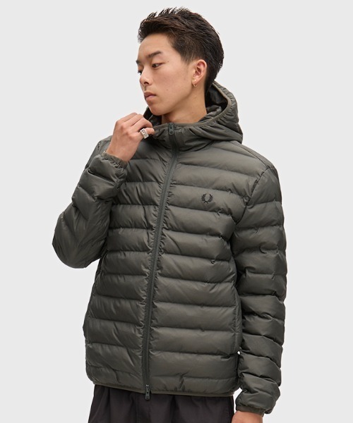 FRED PERRY(フレッドペリー)の「ZOZO限定!!【先行予約受付中】Hooded Insulated Jacket/フード付きインサレート中綿ジャケット(ダウンジャケット/コート・メンズ・ブラック/ブラウン/ダークブルー/ブラック系その他/ダークオリーブ・S/M/L)」の16枚目の写真