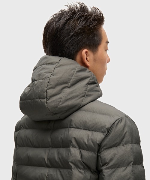 FRED PERRY(フレッドペリー)の「ZOZO限定!!【先行予約受付中】Hooded Insulated Jacket/フード付きインサレート中綿ジャケット(ダウンジャケット/コート・メンズ・ブラック/ブラウン/ダークブルー/ブラック系その他/ダークオリーブ・S/M/L)」の17枚目の写真