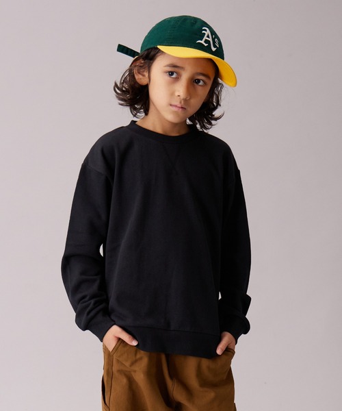 PAIRMANON STREET（ペアマノンストリート）の「【PAIRMANON STREET】裏毛 ガゼット付き シンプル トレーナー（スウェット・キッズ・ブルー/ブラック系その他/グレー/ブラウン系その他2/グリーン/ホワイト/ブラック/グレー系その他・160/100/90/140/120/130/110/150）」の2枚目の写真