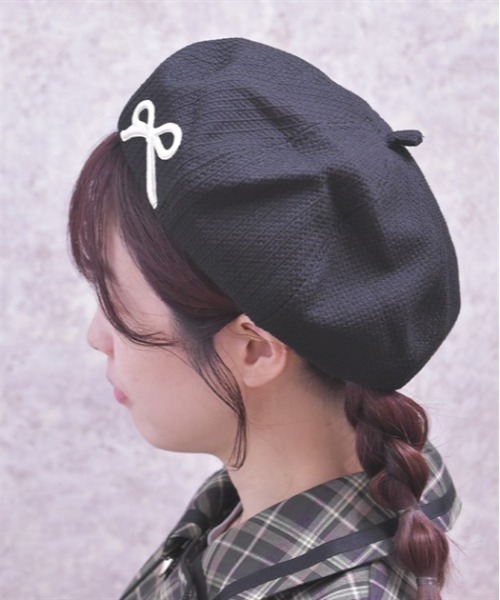axes femme POETIQUE（アクシーズファムポエティック）の「リボン刺繍ベレー（ハンチング/ベレー帽・レディース・ブラック/ブラウン・FREE）」の4枚目の写真