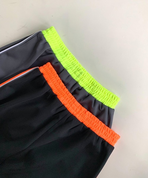 Q(キュー)の「トラックスカート(スカート・レディース・ブラック/グレー・MEDIUM)」の13枚目の写真