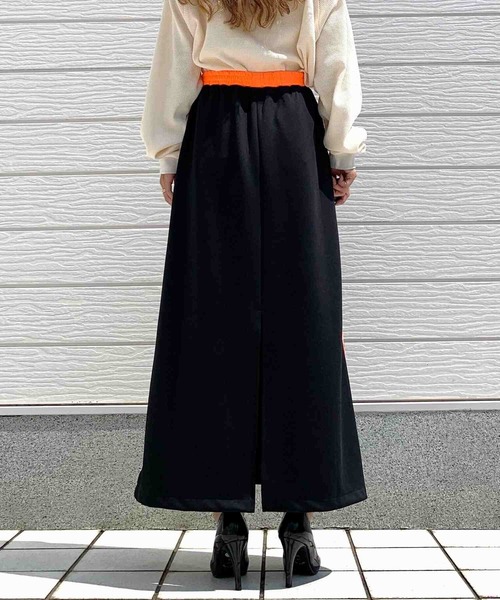 Q(キュー)の「トラックスカート(スカート・レディース・ブラック/グレー・MEDIUM)」の11枚目の写真