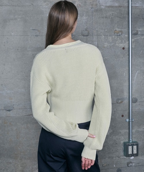 le ELMi（ルエルミ）の「Cropped hook knit cardigan / クロップドフックニットカーディガン（カーディガン/ボレロ・レディース・ブラック/チャコールグレー/ライトイエロー・FREE）」の6枚目の写真