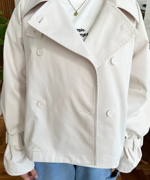 moment+（モーメントプラス）の「コットンライクツイルバックチュールティアードフリルショートトレンチコート（トレンチコート・レディース・ベージュ/アイボリー/ブラック・M/L）」の19枚目の写真