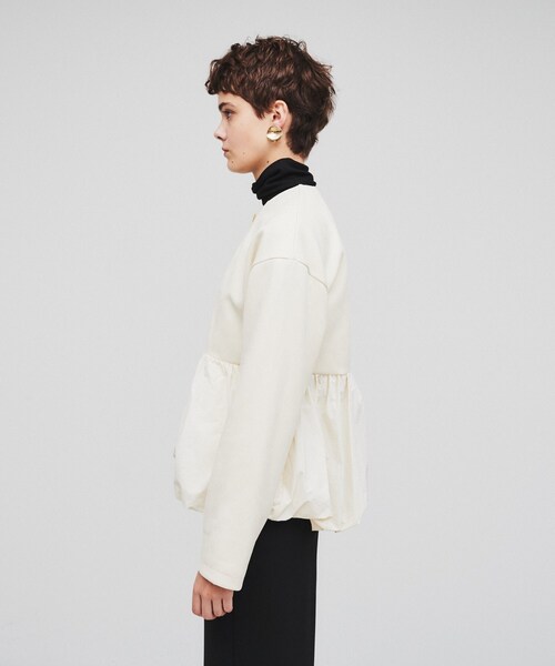 cloenc（クロエンス）の「◆【手洗い可】レザーライクペプラムブルゾン（ブルゾン・レディース・ブラック/アイボリー・02/01）」の6枚目の写真