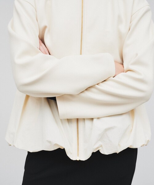 cloenc（クロエンス）の「◆【手洗い可】レザーライクペプラムブルゾン（ブルゾン・レディース・ブラック/アイボリー・02/01）」の8枚目の写真