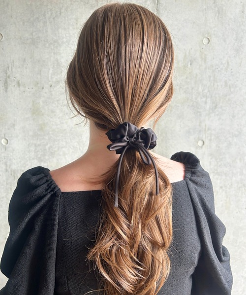 ciite'（シーテ）の「シルキーリボン マルチシュシュ（シュシュ・レディース・アイボリー/ブラック・FREE）」の7枚目の写真