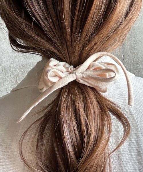 ciite'（シーテ）の「シルキーリボン マルチシュシュ（シュシュ・レディース・アイボリー/ブラック・FREE）」の9枚目の写真