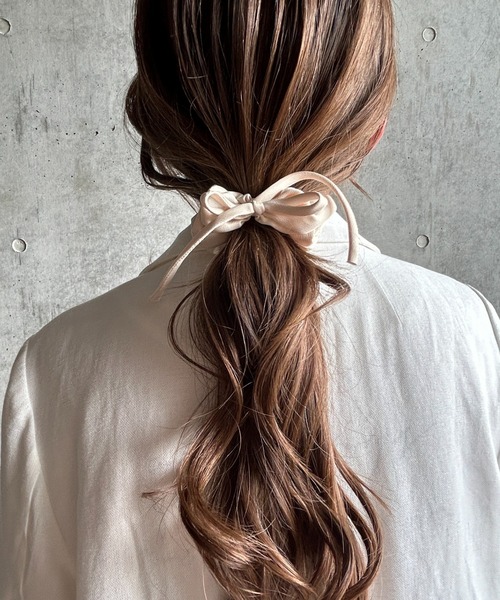 ciite'（シーテ）の「シルキーリボン マルチシュシュ（シュシュ・レディース・アイボリー/ブラック・FREE）」の10枚目の写真