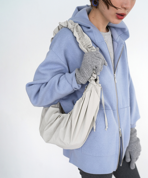 SLOBE citron.（スローブシトロン）の「《WEB限定》SLOBE citron. Nylon Frill shoulder BAG（ショルダーバッグ・レディース・グレー/ブラック/カーキ・FREE）」の13枚目の写真