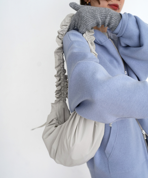 SLOBE citron.（スローブシトロン）の「《WEB限定》SLOBE citron. Nylon Frill shoulder BAG（ショルダーバッグ・レディース・グレー/ブラック/カーキ・FREE）」の14枚目の写真