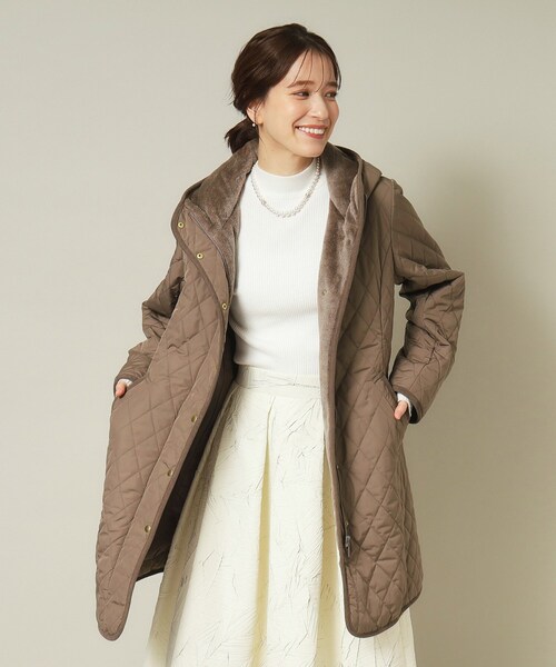 ITS'DEMO(イッツデモ)の「◆【首元あたたか】キルトフードコート(その他アウター・レディース・ブラック/ブラウン系/ライトベージュ・38/40)」の3枚目の写真