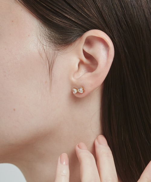 ciite' surgical stainless(シーテサージカルステンレス)の「【 金属アレルギー対応 】 ビジューリボンピアス サージカルステンレス(ピアス(両耳用)・レディース・クリア/レッド・FREE)」の1枚目の写真