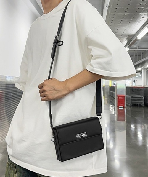 Miniministore(ミニミニストア)の「スクエア ショルダーバッグ 斜めがけ鞄黒(ショルダーバッグ・レディース・ブラック・FREE)」の9枚目の写真