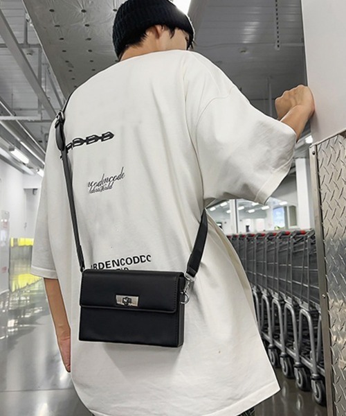 Miniministore(ミニミニストア)の「スクエア ショルダーバッグ 斜めがけ鞄黒(ショルダーバッグ・レディース・ブラック・FREE)」の10枚目の写真