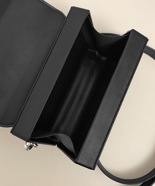Miniministore(ミニミニストア)の「スクエア ショルダーバッグ 斜めがけ鞄黒(ショルダーバッグ・レディース・ブラック・FREE)」の16枚目の写真