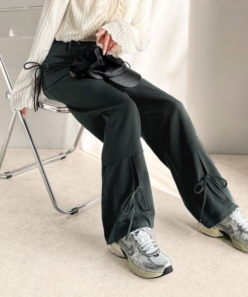 mily bilet(ミウィビレット)の「【mily bilet】大人の甘さと抜け感を演出。多リボン使いワイドストレートパンツ(レディース)(その他パンツ・レディース・チャコールグレー/ブラウン/ブラック・LARGE/MEDIUM/SMALL/X-LARGE)」の6枚目の写真