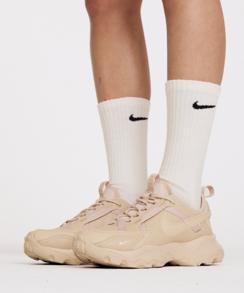 Nike スニーカー　TC7900 HF 1055 133 23.5 NIKE WMNS TC7900 ナイキ ウィメンズ TC7900 HF1055 133 : リ