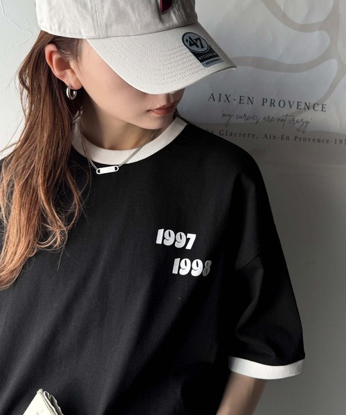 classicalelf(クラシカルエルフ)の「ゆるっとカジュアルに。半袖リンガーフロッキーテニスTシャツ(Tシャツ/カットソー・レディース・アイボリー/チャコール/ブラウン/ブラック・X-LARGE/LARGE/MEDIUM/SMALL)」の3枚目の写真