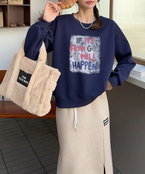 aimoha(アイモハ)の「メッセージプリント裏起毛スウェット(スウェット・レディース・ブラウン/ネイビー/オフホワイト/杢グレー/ブラック/ワインレッド・FREE)」の1枚目の写真