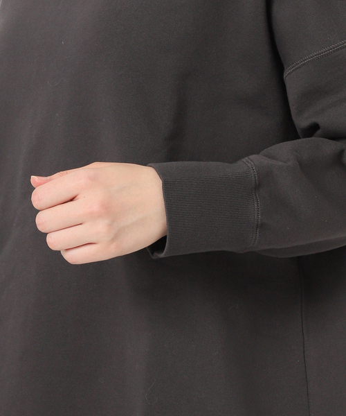 JOURNAL STANDARD relume（ジャーナルスタンダード　レリューム）の「《追加4》オーバーサイズロングスウェット（スウェット・レディース・チャコールグレー/アイボリー/ブルー/オレンジ・FREE）」の10枚目の写真