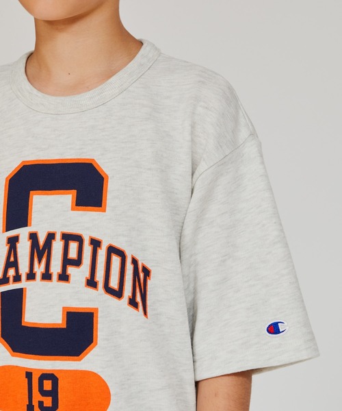 Champion(チャンピオン)の「【Champion/チャンピオン】キッズ ショートスリーブスウェットシャツ(Tシャツ/カットソー・キッズ・ネイビー/グレー/オートミール・110/100/160/150/140/130/120)」の17枚目の写真