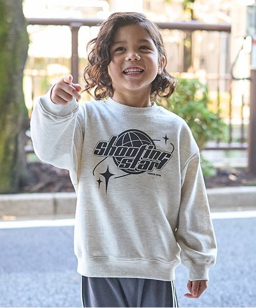 b・ROOM(ビールーム)の「【万能アイテム】選べる6パターンプリントスウェット(スウェット・キッズ・バイオレット/レモンイエロー/トップグレー/ターコイズブルー/オートミール/ブラック・150cm/140cm/110cm/130cm/100cm/120cm)」の4枚目の写真