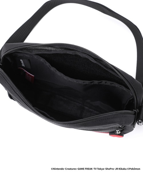 Manhattan Portage（マンハッタンポーテージ）の「Jogger Bag Ver.2 Pokemon Kabigon（ショルダーバッグ・メンズ・ブラック・X-SMALL）」の4枚目の写真