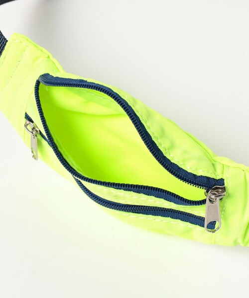 BEAMS BOY（ビームスボーイ）の「ウエスト パック ミニ（ボディバッグ/ウエストポーチ・レディース・ベージュ/ミント/レッド/ブラック・ONE SIZE）」の13枚目の写真