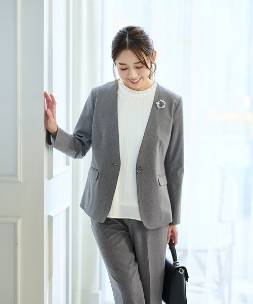 Honeys（ハニーズ）の「【ストレッチ・ウォッシャブル・イージーケア】セレモニー対応カラーレスジャケット（ノーカラージャケット・レディース・ベージュ/ネイビー/杢グレー/ブラック/グレイッシュベージュ・S/M/LL/L/3L）」の13枚目の写真